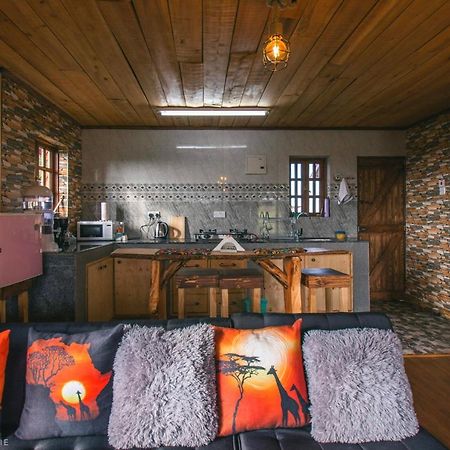 Timau The Wonky House 아파트 외부 사진